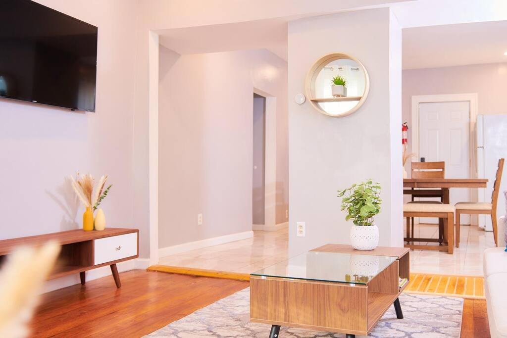 Cozy Apartment 1St 10Min Walk Downtown And City View بروفيدنس، رود آيلاند المظهر الخارجي الصورة