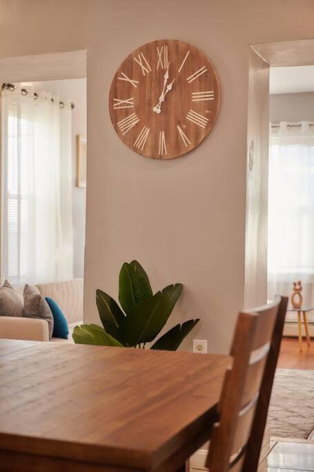 Cozy Apartment 1St 10Min Walk Downtown And City View بروفيدنس، رود آيلاند المظهر الخارجي الصورة